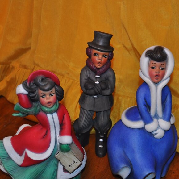 3 Vintage Ceramic Atlantic Mold Hand Painted Christmas Carolers 9” Figurines - Picture 3 of 9